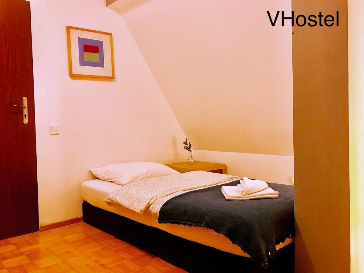 Мини-отель V Hostel Варшава-24